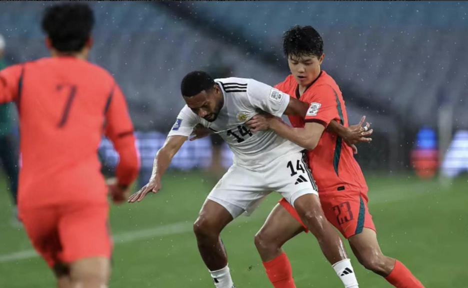 國足戰(zhàn)術(shù)變化分析_中國足球隊(duì)國際比賽表現(xiàn)_國足沖擊世界杯歷史