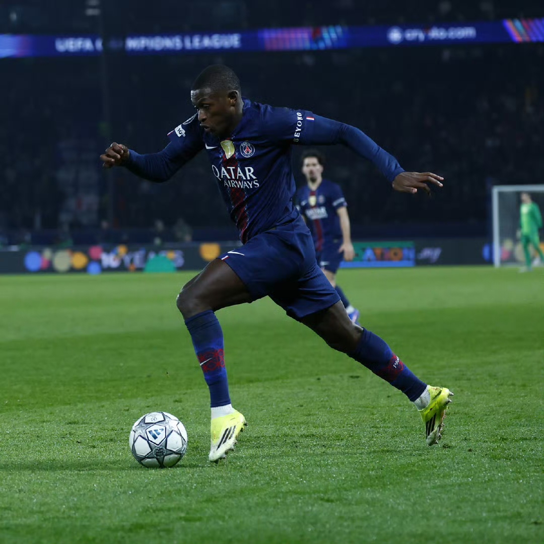 青年歐冠聯賽積分榜_曼城壓哨突圍皇馬爆冷_歐冠聯賽階段最后一輪對決