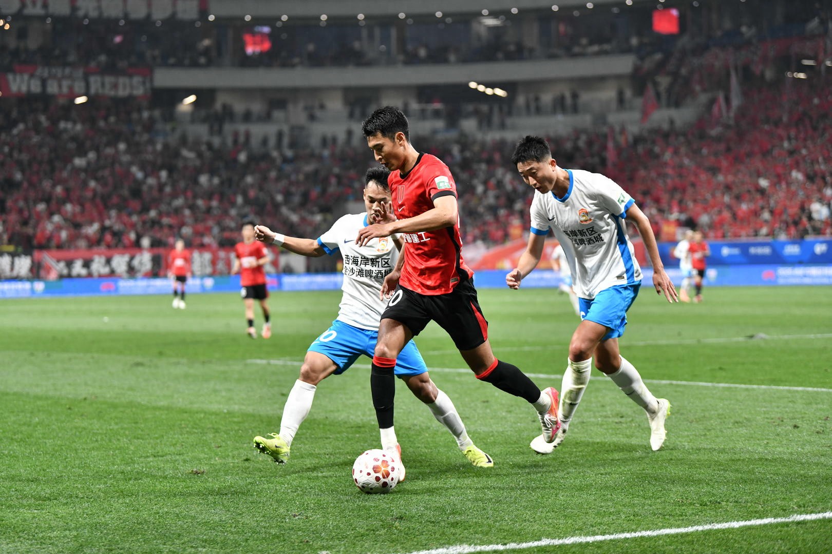 成都蓉城5：1青島西海岸 2026中超聯(lián)賽 誠(chéng)信看臺(tái)_2026年中超聯(lián)賽第26輪