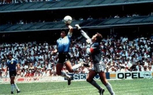 尼爾森貝克漢姆紅牌門_世界杯歷史十大黑哨_世界杯十大黑哨