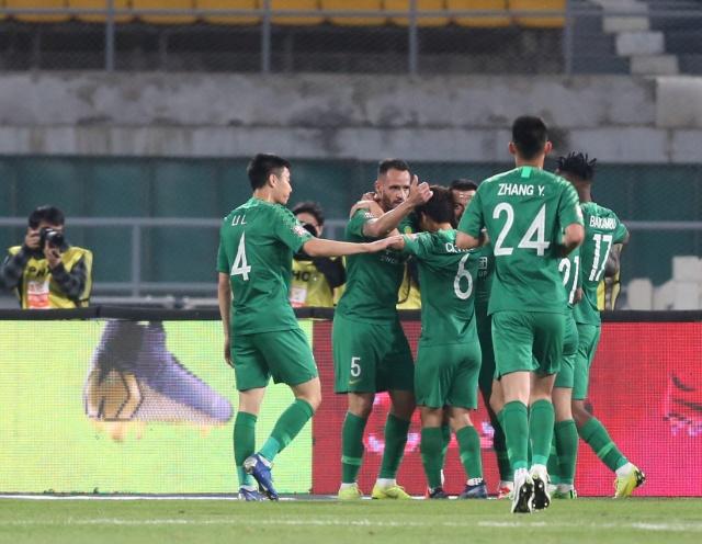 土豆網(wǎng)網(wǎng)第第30輪中超聯(lián)賽北京國(guó)安vs河南建業(yè)視頻_中超聯(lián)賽回歸航體比賽_河南嵩山龍門(mén)主場(chǎng)賽程