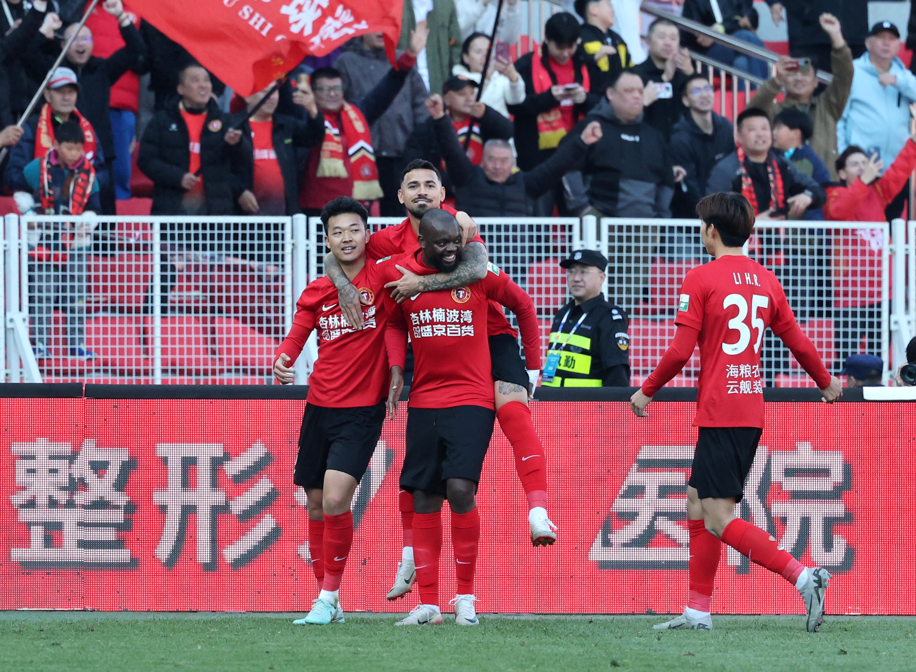 中超綜合：新勢(shì)力崛起 中超格局生變