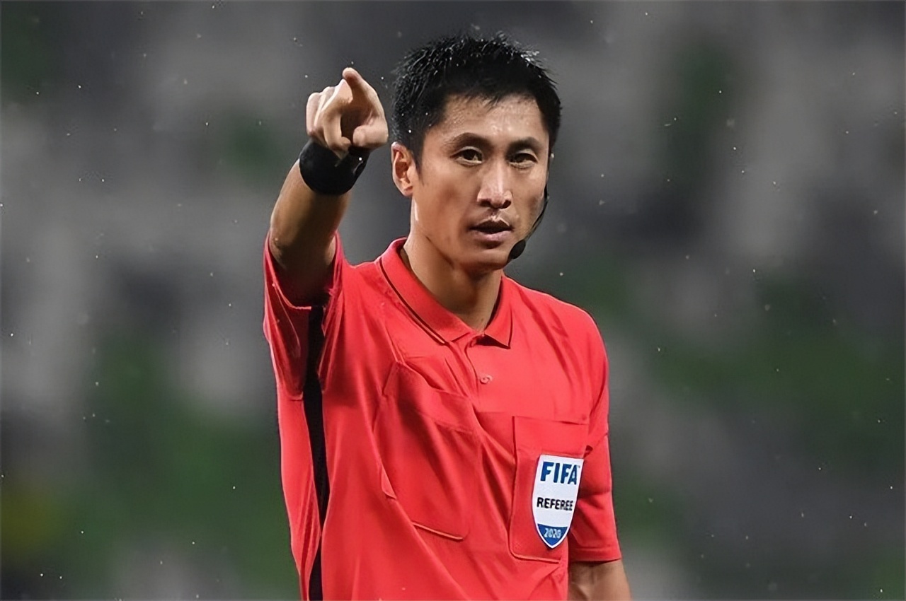 世界杯歷史十大黑哨_中國裁判馬寧卡塔爾世界杯_馬寧裁判職業(yè)生涯回顧