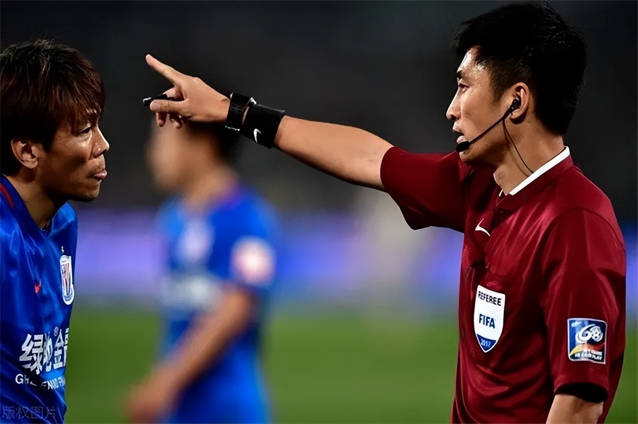 世界杯歷史十大黑哨_馬寧裁判職業(yè)生涯回顧_中國裁判馬寧卡塔爾世界杯