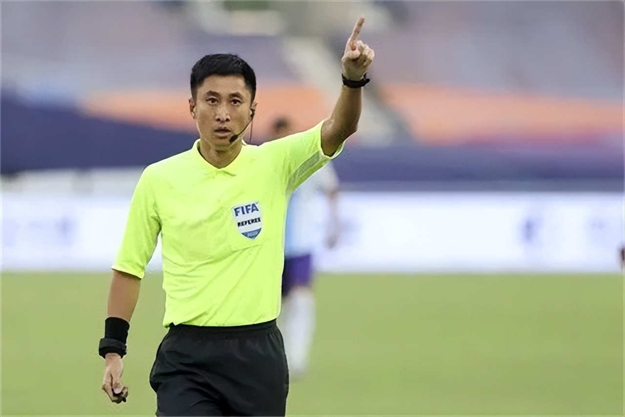 馬寧裁判職業(yè)生涯回顧_世界杯歷史十大黑哨_中國裁判馬寧卡塔爾世界杯