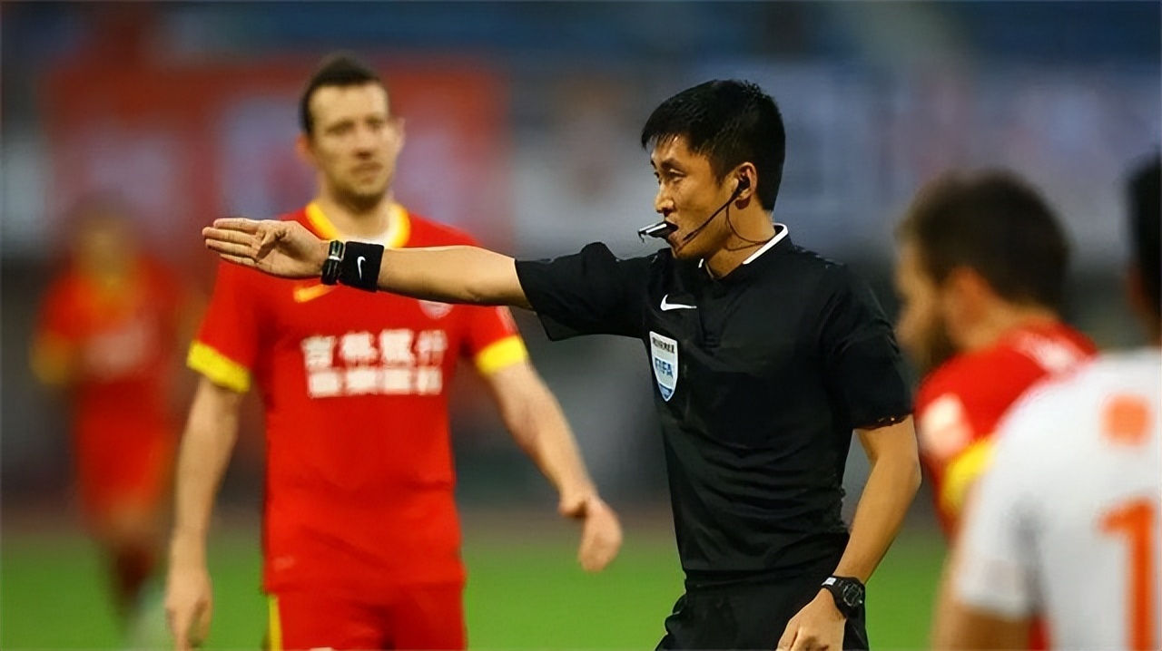 中國裁判馬寧卡塔爾世界杯_馬寧裁判職業(yè)生涯回顧_世界杯歷史十大黑哨