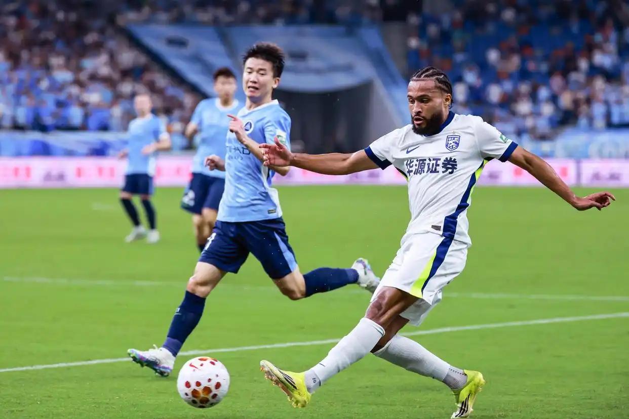 2026中超聯(lián)賽積分榜_2026年怡寶中超聯(lián)賽山東泰山上海海港比賽進(jìn)程_2026年怡寶中超聯(lián)賽上海海港云南玉昆比賽結(jié)果