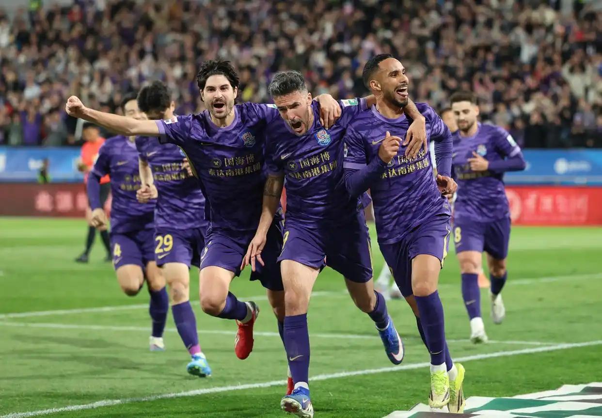 2026年怡寶中超聯(lián)賽上海海港云南玉昆比賽結(jié)果_2026中超聯(lián)賽積分榜_2026年怡寶中超聯(lián)賽山東泰山上海海港比賽進(jìn)程