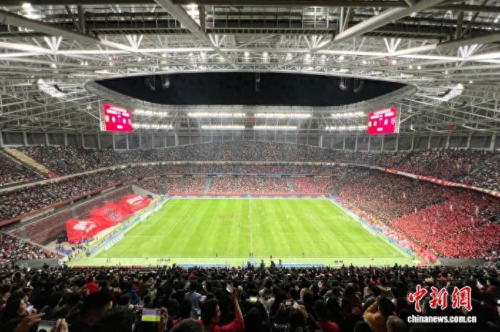 時隔17年 中超聯賽再次上演“川渝德比”