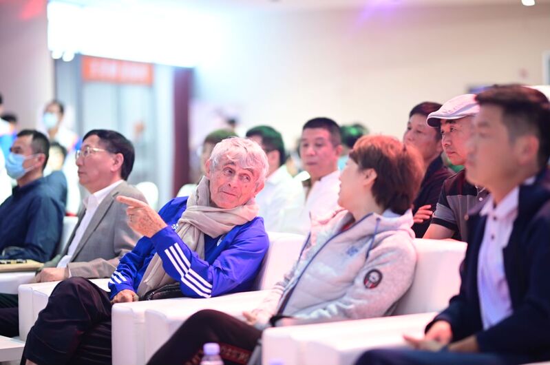 2001年中國男足世界杯首次出線_中國男足征戰(zhàn)世界杯歷史_米盧蒂諾維奇上海紀(jì)念活動