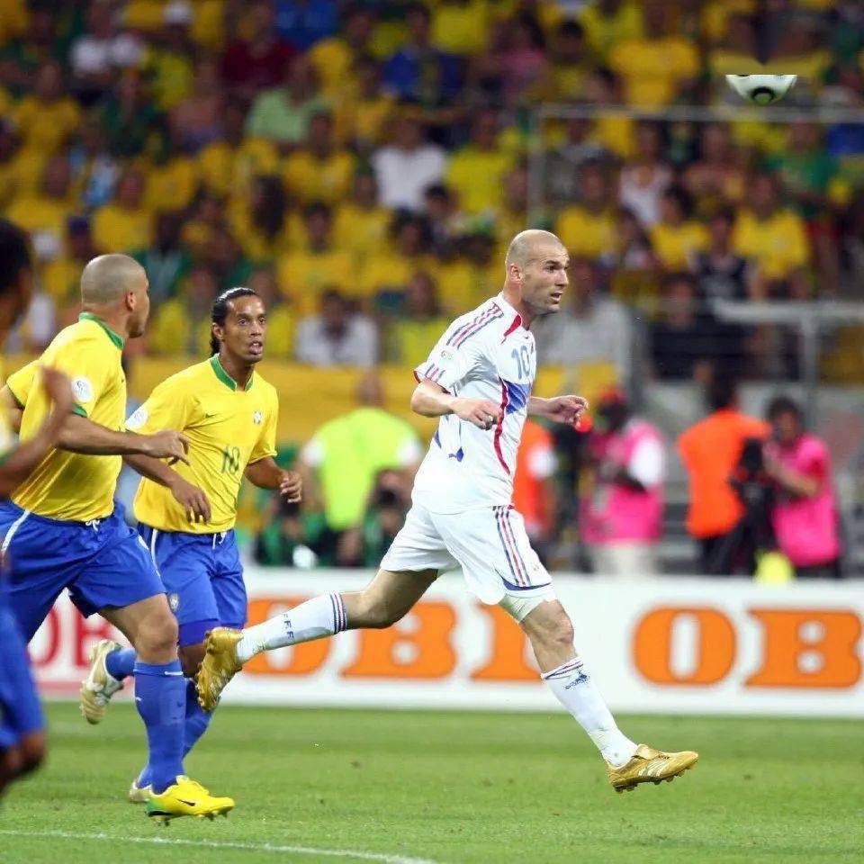 世界杯32支球隊(duì)卡塔爾開(kāi)踢_(dá)耐克阿迪世界杯歷史_adidas黃金戰(zhàn)靴梅西最后之旅