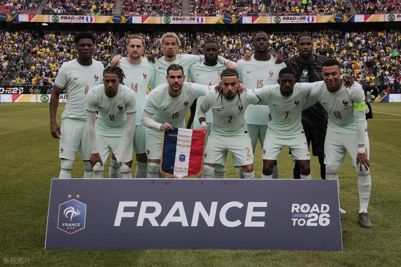 法國足球人才生態_法甲聯賽用球_法甲青訓體系