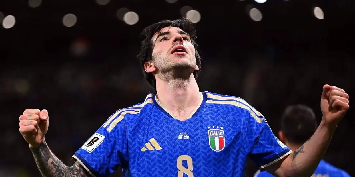 法甲青訓體系_法國足球人才生態_法甲聯賽用球