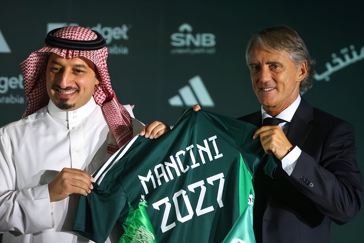 法國足球人才生態_法甲聯賽用球_法甲青訓體系