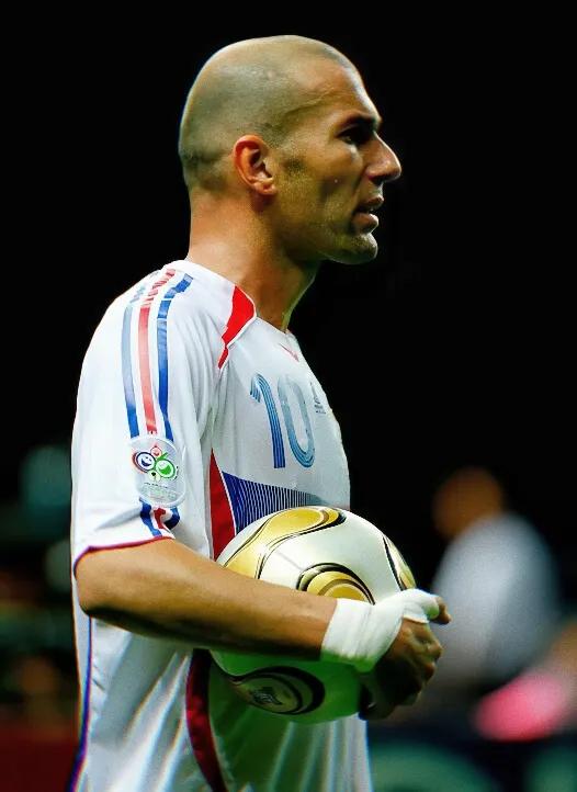 梅西 馬拉多納 貝利 歷史前十球員分析_歷史最佳球員排名_世界杯歷史精彩進球前十