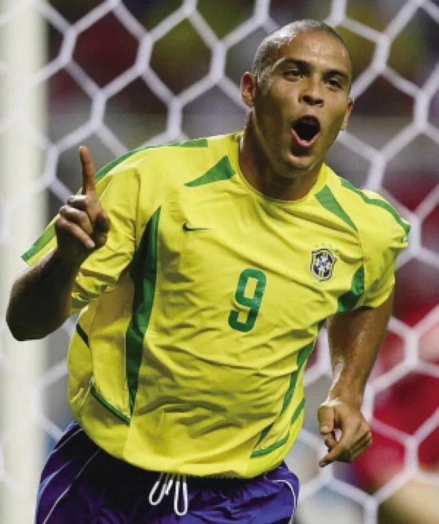 歷史最佳球員排名_梅西 馬拉多納 貝利 歷史前十球員分析_世界杯歷史精彩進球前十